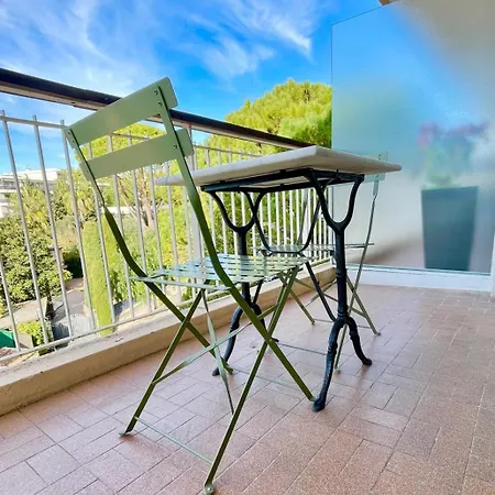 Avec Terrasse, Parking, Piscine Proche Et Centre A كان